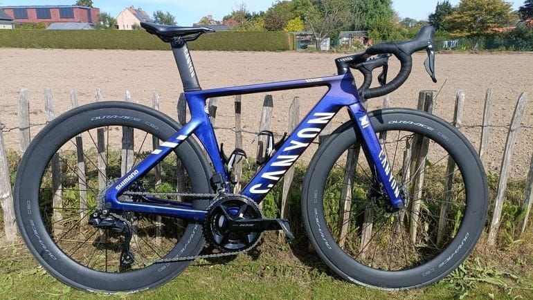 Used Canyon Aeroad CFR AXS 2023 2023 Road & Gravel, Violett — image 7 of 16
