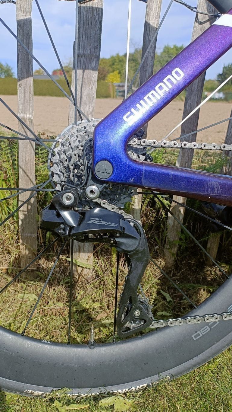 Used Canyon Aeroad CFR AXS 2023 2023 Road & Gravel, Violett — image 13 of 16