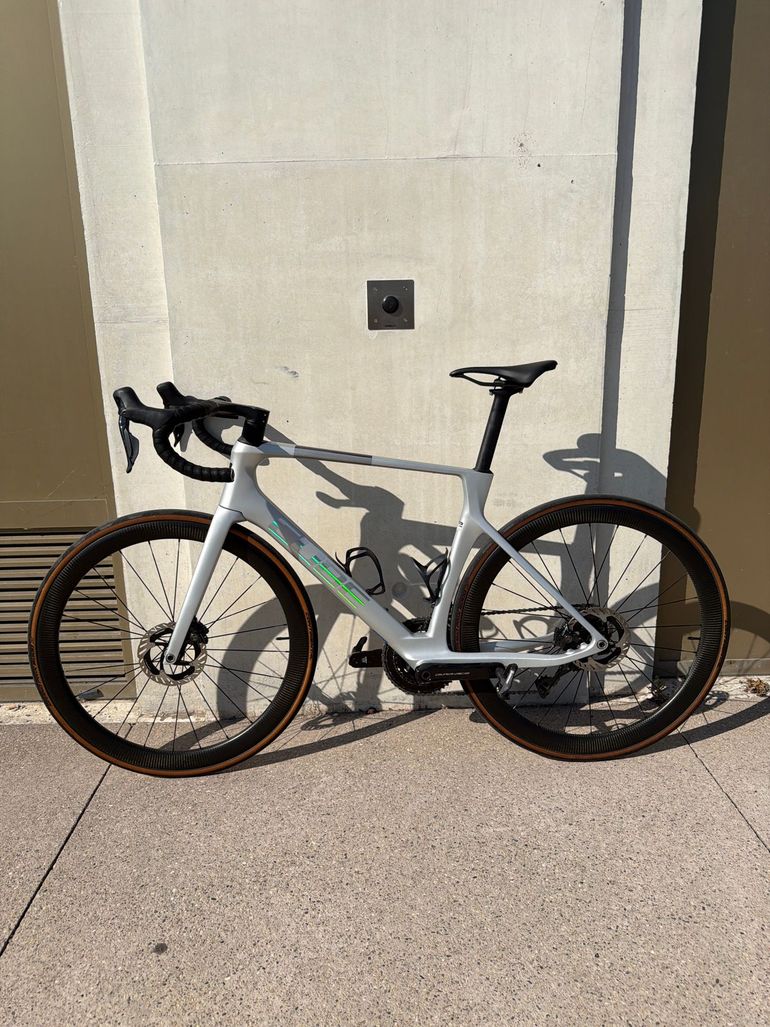 Used CUBE AGREE C:62, SLT 2024 2024 Road & Gravel, Gris claro — image 2 of 7