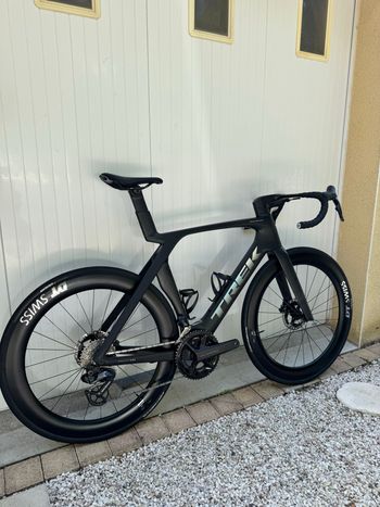 Used Trek Madone SLR 7 Gen 7 2024 2024 Road & Gravel, Schwarz — image 4 of 10