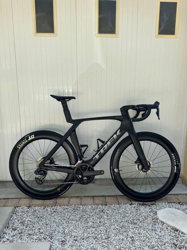 Used Trek Madone SLR 7 Gen 7 2024 2024 Road & Gravel, Schwarz — image 1 of 10