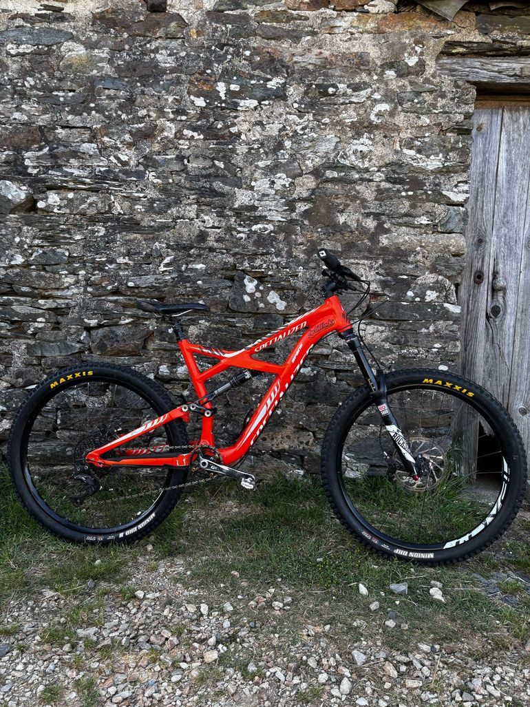 Used Specialized Enduro Comp 650b 2016 2016 Mountainbike, Orange — image 1 of 5