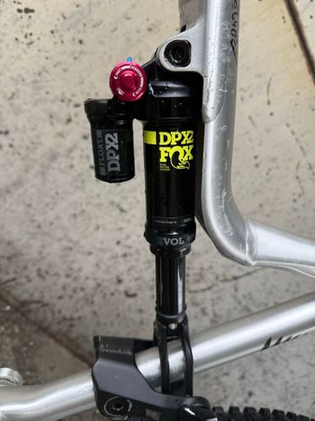 Used Commencal META AM V4.2 NEW ZEALAND 2018 2018 Mountainbike — image 16 of 20
