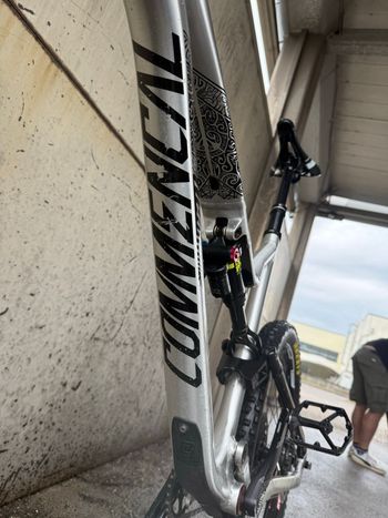 Used Commencal META AM V4.2 NEW ZEALAND 2018 2018 Mountainbike — image 17 of 20
