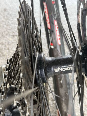 Used Commencal META AM V4.2 NEW ZEALAND 2018 2018 Mountainbike — image 10 of 20