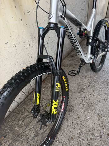 Used Commencal META AM V4.2 NEW ZEALAND 2018 2018 Mountainbike — image 19 of 20
