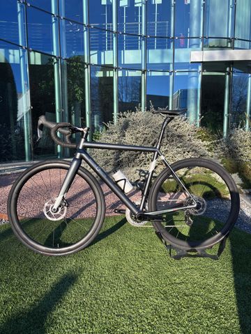 Officine Mattio Custom SRAM Rival eTap AXS 2020 Road & Gravel usato, Grigio chiaro — immagine 3 di 7