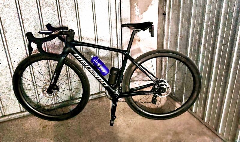 Megamo RAISE AXS 09 2022 2022 Road & Gravel usato, Blu — immagine 1 di 16
