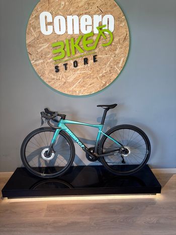 Used Bianchi Specialissima PRO Ultegra Di2 2025 2025 Road & Gravel, Green — image 2 of 13