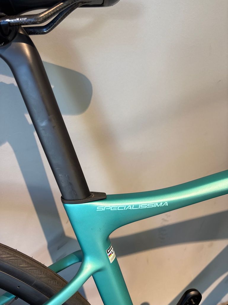 Used Bianchi Specialissima PRO Ultegra Di2 2025 2025 Road & Gravel, Green — image 8 of 13