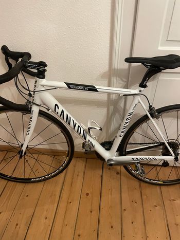 Used Canyon Ultimate CF SL 8 2022 2022 Road & Gravel — image 3 of 10