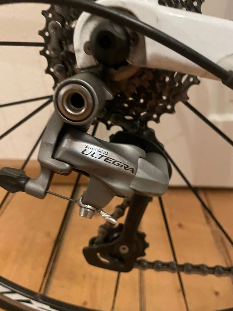 Used Canyon Ultimate CF SL 8 2022 2022 Road & Gravel — image 5 of 10