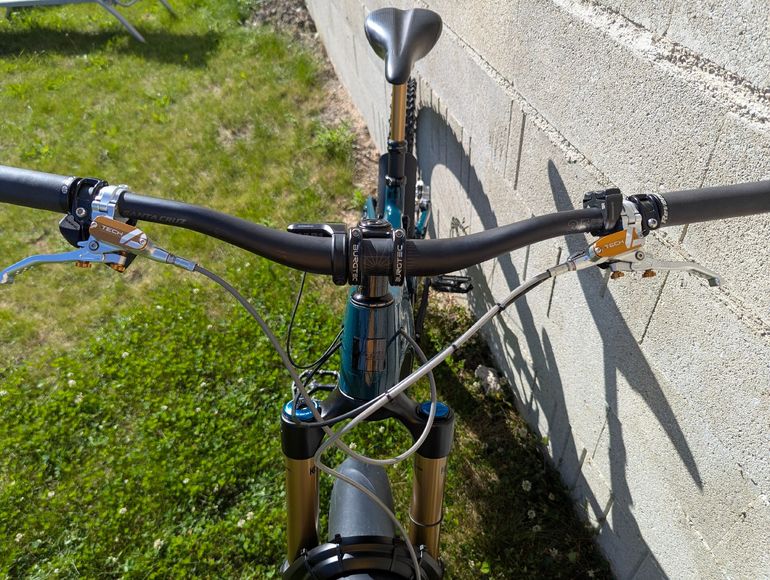 Used Santa Cruz BULLIT X01 AXS RSV / Carbon CC 2024 2024 Mountainbike — image 8 of 9