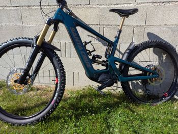 Used Santa Cruz BULLIT X01 AXS RSV / Carbon CC 2024 2024 Mountainbike — image 2 of 9