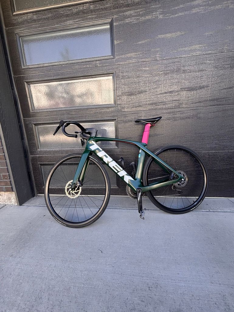 Used Trek Madone SLR 9 Disc 2019 2019 Road & Gravel, Green — image 2 of 8
