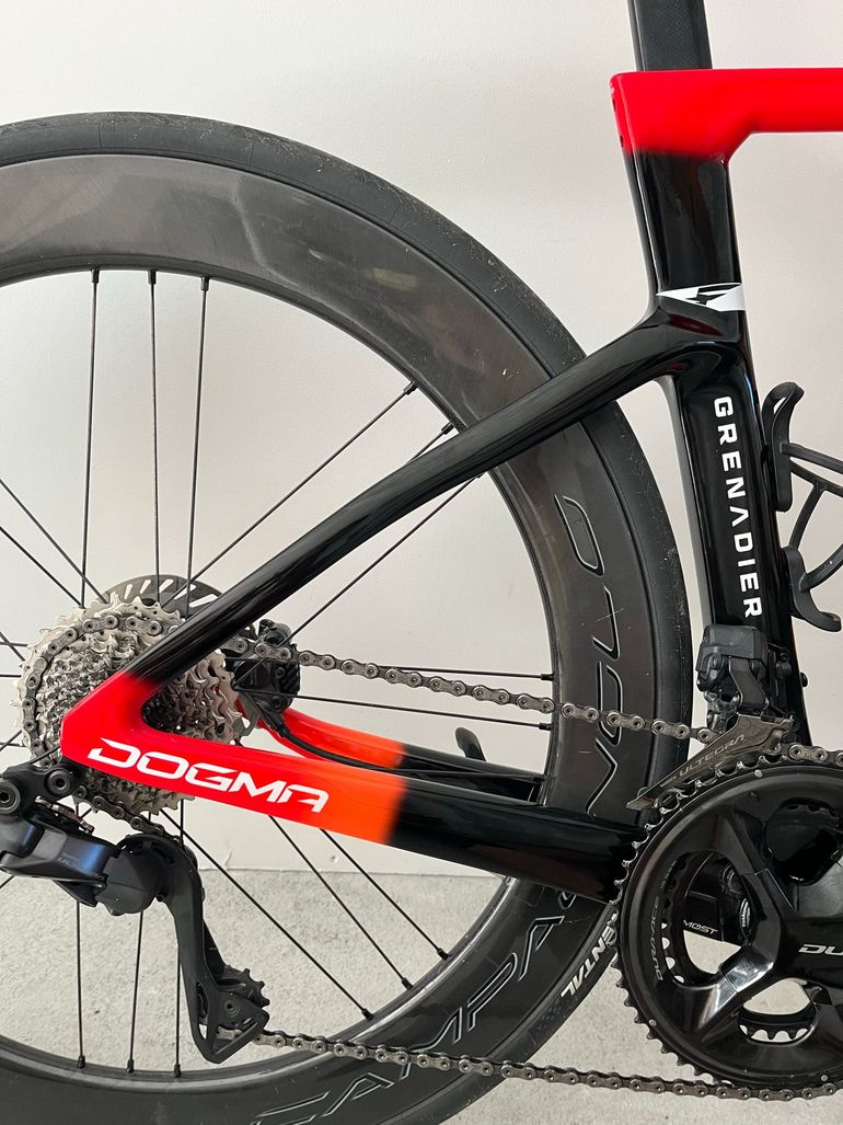 Used Pinarello DOGMA F 1K 2025 Frameset 2025 Road & Gravel — image 3 of 5
