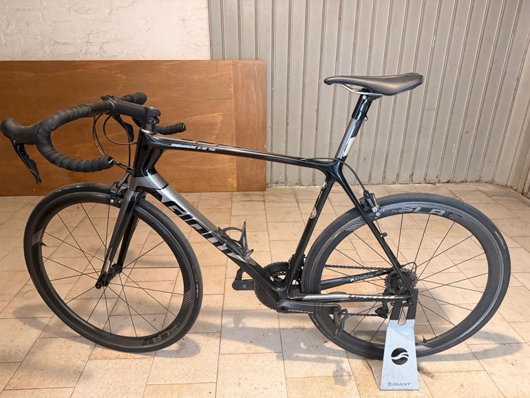 Used Giant TCR Advanced SL 2 2020 2020 Road & Gravel, Schwarz — image 1 of 6