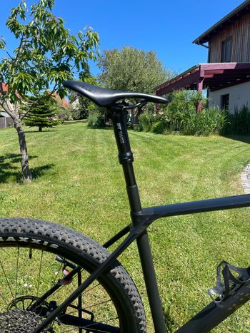 Used Canyon Exceed CF SLX 9 2022 2022 Mountainbike, Negro — image 4 of 5