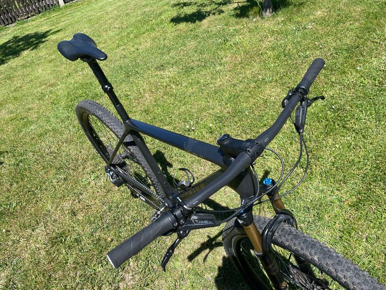 Used Canyon Exceed CF SLX 9 2022 2022 Mountainbike, Negro — image 5 of 5