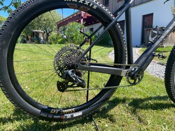 Used Canyon Exceed CF SLX 9 2022 2022 Mountainbike, Negro — image 2 of 5