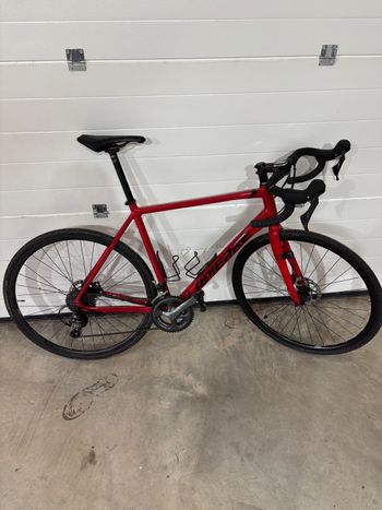 Used Lapierre Sensium 3.0 Disc 2022 2022 Road & Gravel, Red — image 3 of 4