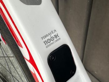 Used Pinarello Dogma F10 Disk Ultegra R8000 2019 Road & Gravel, Red — image 11 of 11