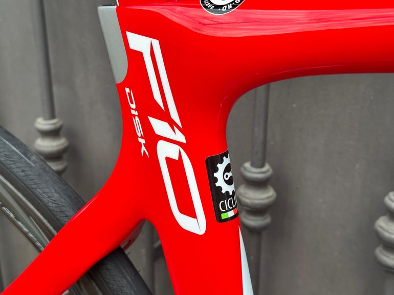 Used Pinarello Dogma F10 Disk Ultegra R8000 2019 Road & Gravel, Red — image 5 of 11