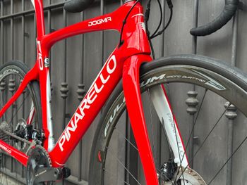 Used Pinarello Dogma F10 Disk Ultegra R8000 2019 Road & Gravel, Red — image 6 of 11