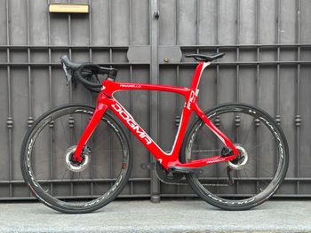 Used Pinarello Dogma F10 Disk Ultegra R8000 2019 Road & Gravel, Red — image 2 of 11