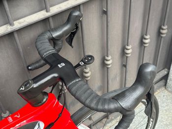 Used Pinarello Dogma F10 Disk Ultegra R8000 2019 Road & Gravel, Red — image 7 of 11