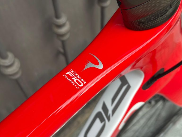 Used Pinarello Dogma F10 Disk Ultegra R8000 2019 Road & Gravel, Red — image 10 of 11