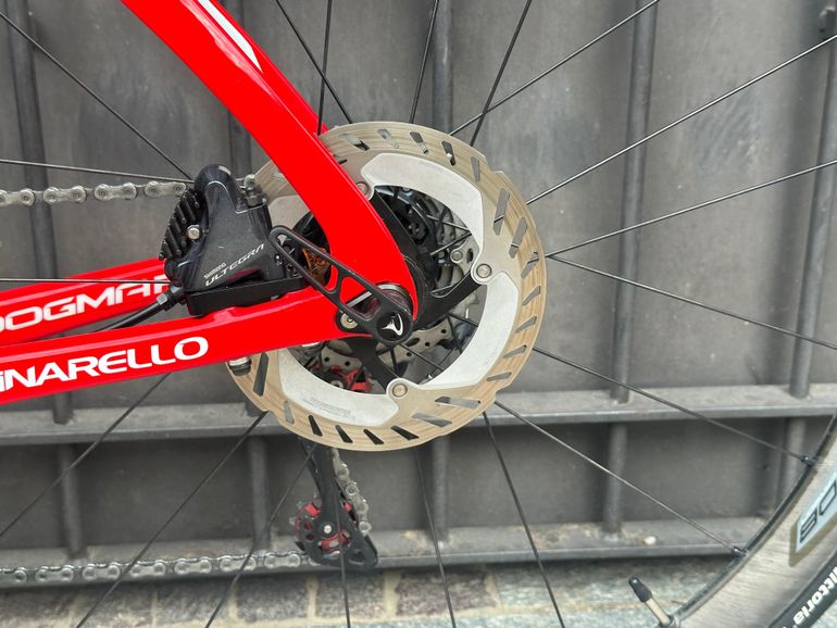 Used Pinarello Dogma F10 Disk Ultegra R8000 2019 Road & Gravel, Red — image 9 of 11