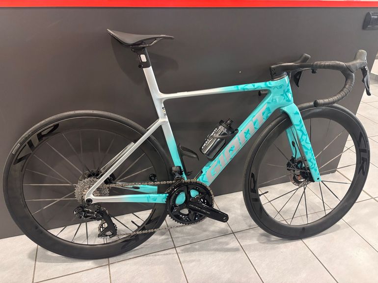 Used Giant Propel Shimano Dura Ace Di2 2026 Road & Gravel — image 4 of 4