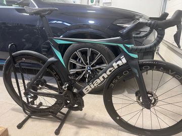 Brugt Bianchi Oltre RC Durace Di2 2024 2024 Road & Gravel — billede 5 af 9