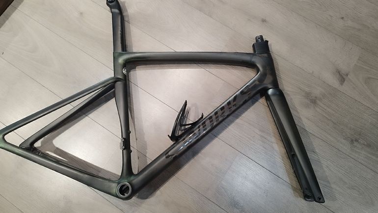 Used Specialized S-Works Tarmac SL7 - Shimano Dura-Ace Di2 2023 Frameset 2023 Road & Gravel — image 4 of 13