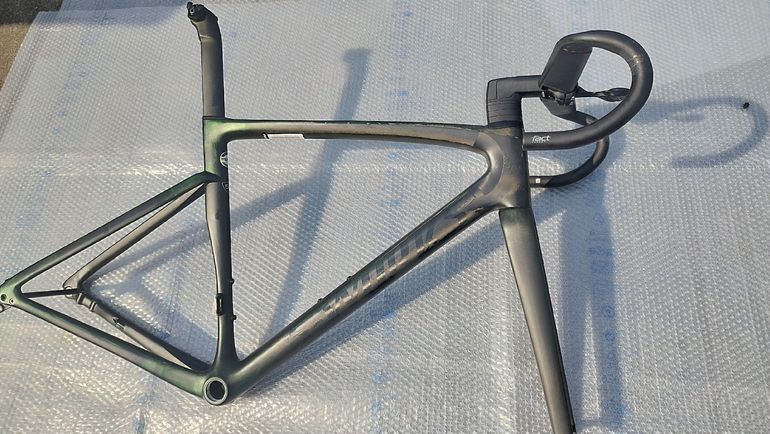 Used Specialized S-Works Tarmac SL7 - Shimano Dura-Ace Di2 2023 Frameset 2023 Road & Gravel — image 10 of 13