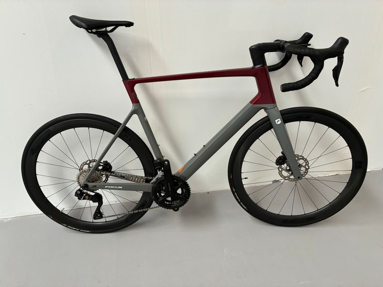 Used Focus IZALCO MAX 8.9 2024 2024 Road & Gravel, Light Gray — image 9 of 12