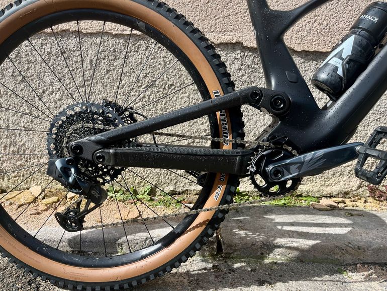 Used Scott Genius 910 2023 2023 Mountainbike, Negro — image 11 of 12