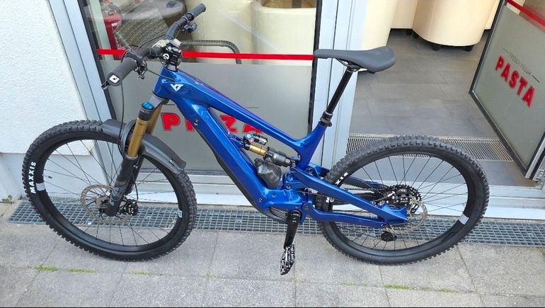 Used YT Industries Decoy CORE 5 CF MX 2024 2024 Mountainbike — image 2 of 7