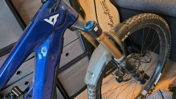 Used YT Industries Decoy CORE 5 CF MX 2024 2024 Mountainbike — image 7 of 7