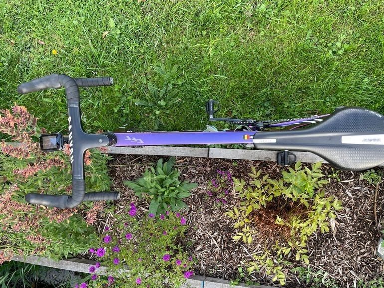 Used Canyon Aeroad CF SLX 8 Di2 2024 2024 Road & Gravel, Violett — image 9 of 12