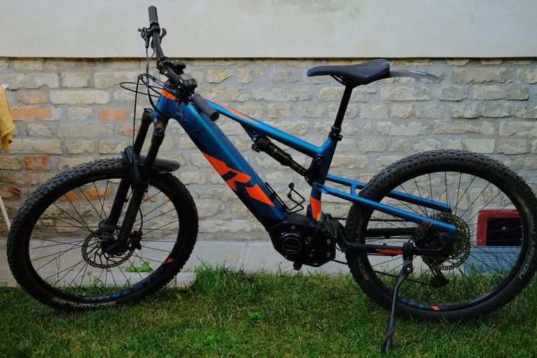 Used R RAYMON FullRay E-Seven 7.0 2021 2021 Mountainbike, Blue, 27.5 — image 2 of 10