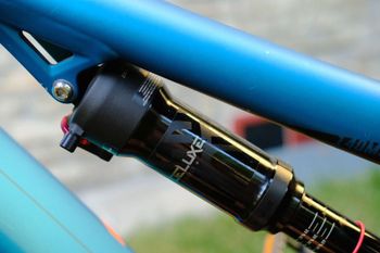 Used R RAYMON FullRay E-Seven 7.0 2021 2021 Mountainbike, Blue, 27.5 — image 9 of 10