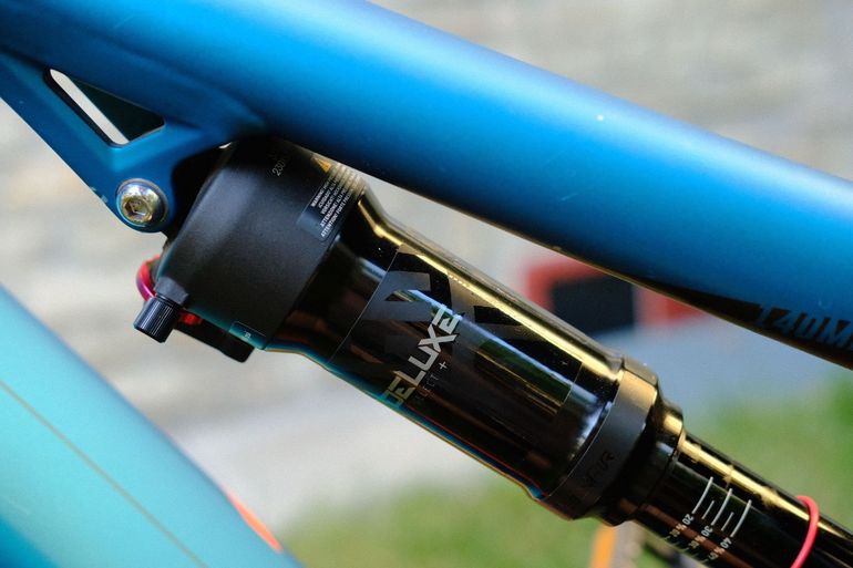 Used R RAYMON FullRay E-Seven 7.0 2021 2021 Mountainbike, Blue, 27.5 — image 9 of 10