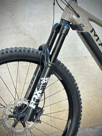 Used Marin Alpine Trail E2 2023 2023 Mountainbike, Black, 29, 27.5 — image 6 of 6