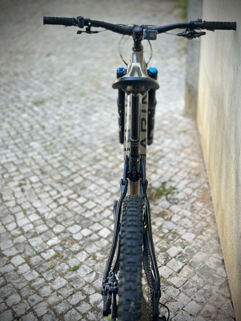 Used Marin Alpine Trail E2 2023 2023 Mountainbike, Black, 29, 27.5 — image 5 of 6