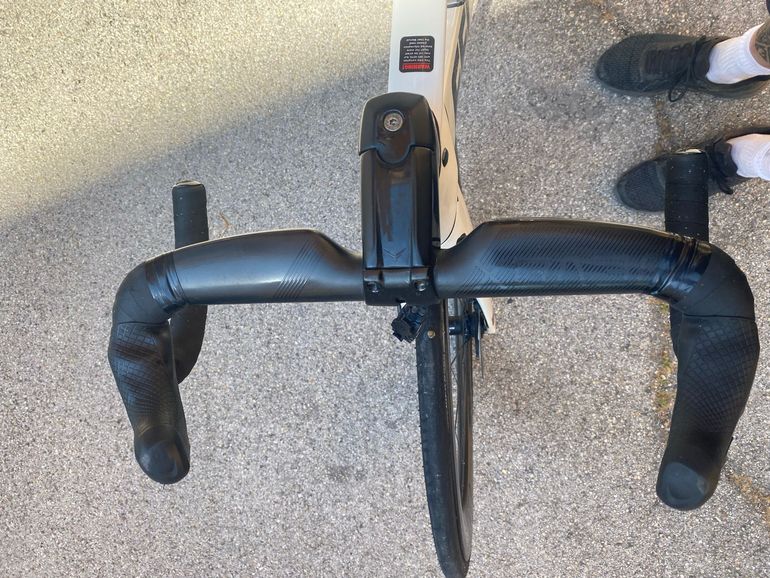 Used Felt AR FRD Ultimate Ultegra Di2 2024 2024 Road & Gravel, Weiß — image 7 of 8