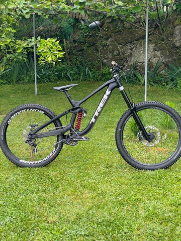 Trek Session 8 2025 2025 Mountainbike usato, Nero — immagine 2 di 21