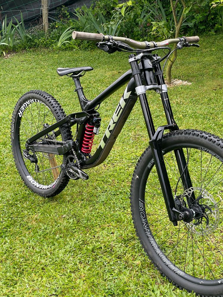 Used Trek Session 8 2025 2025 Mountainbike, Schwarz, 29 — image 11 of 15
