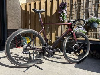 Used Giant Propel Advanced SL 0-Red 2027 2027 Road & Gravel, Rojo — image 10 of 20